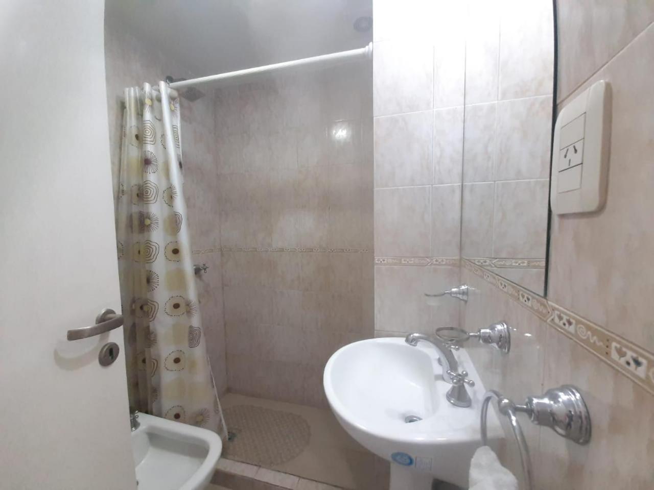 Centrico, Luminoso Y Confortable Apartment San Miguel de Tucuman